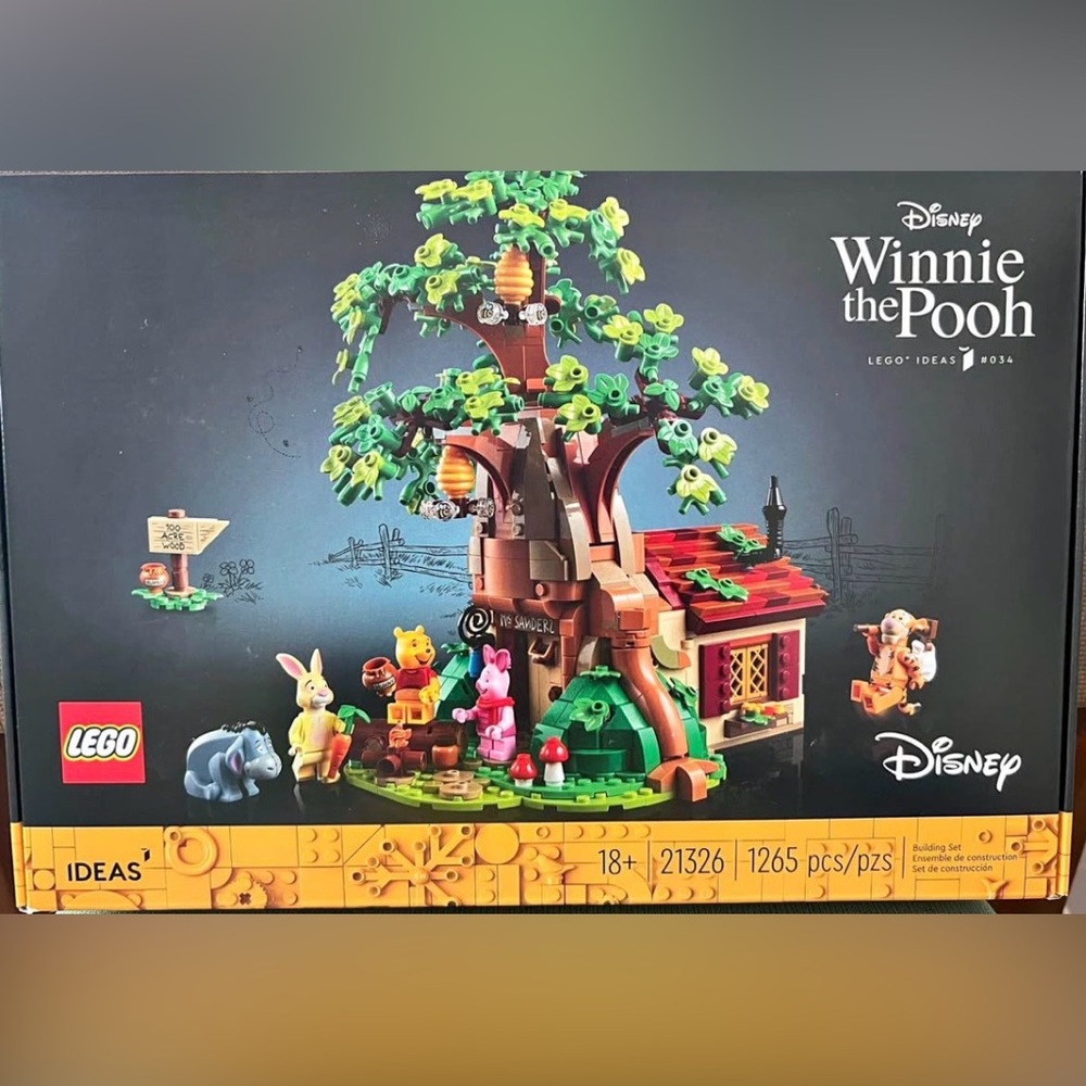 Disney Winnie the Pooh Treehouse Building Set — New in box -sealed.